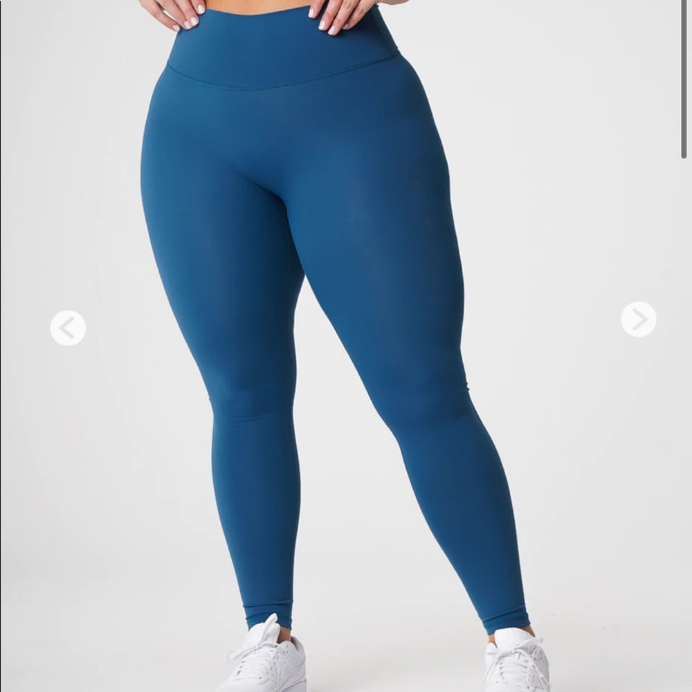 Nvgtn Pacific Blue Signature 2.0 Leggings × 1
S